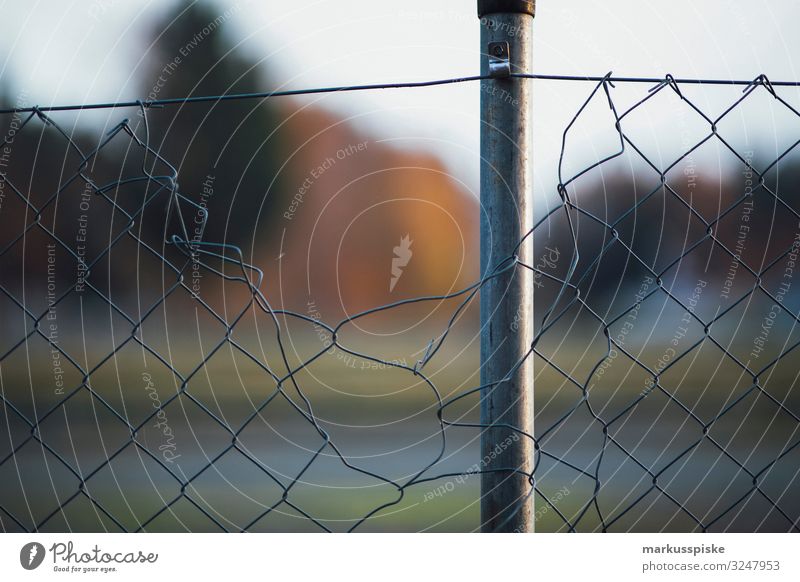 Wire mesh fence Border security Migration Living or residing Flat (apartment) Garden Education Economy Human being Group Crowd of people Metal Fear Horror