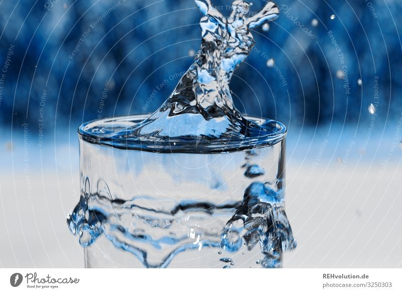 Water overflows Glass Fresh Cold Wet Blue a lot too much Inject Effervescent Drinking Thirst Refreshment Beverage Figure Fluid Cold drink Drinking water Healthy