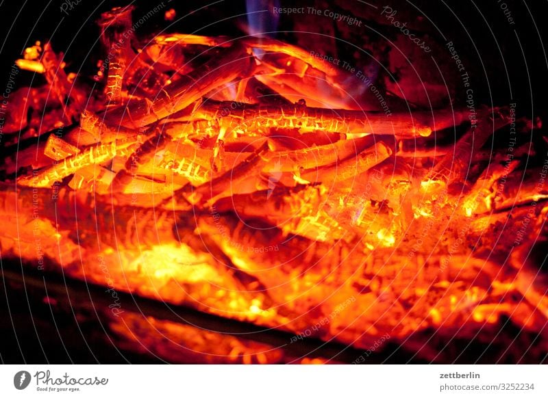 Fire in the oven Stove & Oven Heating by stove Fireside Blaze Open fire Carbon dioxide Hot Warmth Burn Embers incandescently Living or residing Flat (apartment)