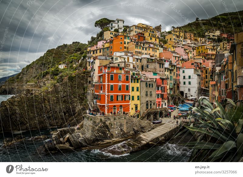 crowded Vacation & Travel Tourism Trip Sightseeing City trip Environment Storm clouds Climate Climate change Bad weather Coast Ocean Riomaggiore Cinque Terre