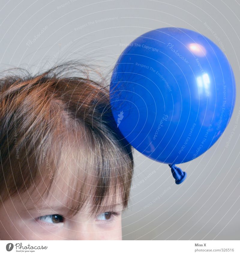 Charging Leisure and hobbies Playing Children's game Human being Toddler Head Hair and hairstyles 1 3 - 8 years Infancy 8 - 13 years Funny Balloon Electric