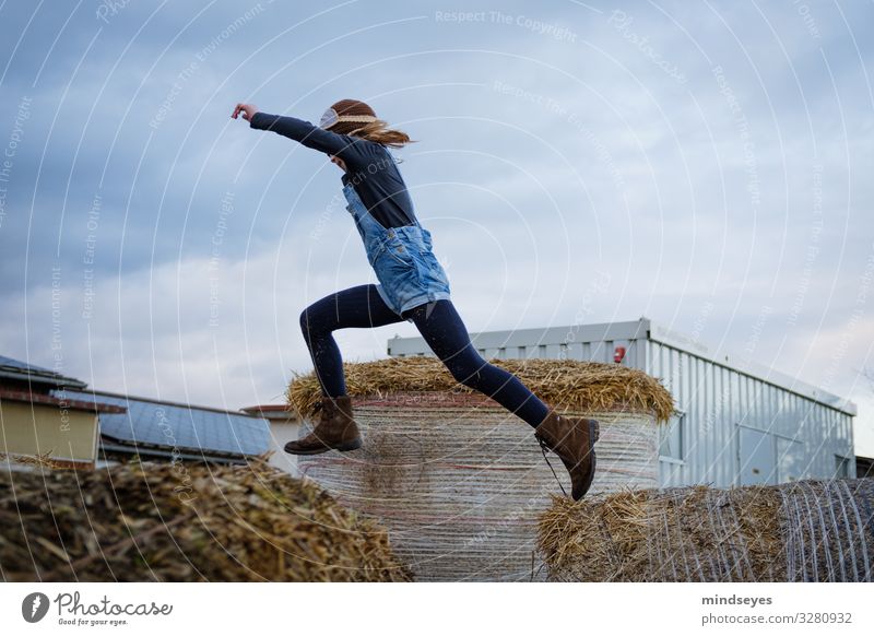 On the move Playing Trip Farm Child Girl 3 - 8 years Infancy Nature Straw Bale of straw Cap Flying Jump Free Happiness Infinity Speed Self-confident Trust