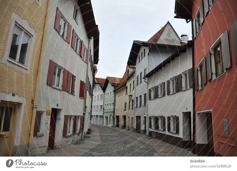 Old town in Füssen feet Bavaria Small Town Deserted House (Residential Structure) Housefront Facade Window Shutter Street Curve Stone Living or residing Long
