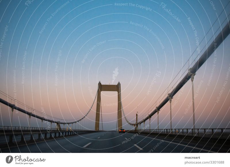 Bridge from Denmark to Sweden Sky River Steel cable Architecture Town Checkmark road Blue arrive Water Dusk Main street Reference point traffic installations