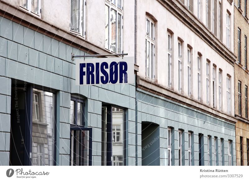 frisor Personal hygiene House (Residential Structure) Hairdresser Craft (trade) Town Building Facade Window Signs and labeling Load sign Advertising Billboard