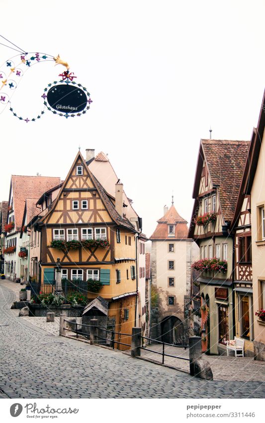 Rothenburg ob der Tauber Vacation & Travel Tourism City trip Living or residing Flat (apartment) House (Residential Structure) Small Town Downtown Old town