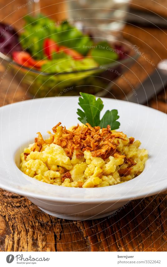 spaetzle Cheese Nutrition Lunch Wood Fresh Delicious Cooking Bavarian Onion German Europe spatzle Characteristic Italian boil roasted Rustic Parsley Lettuce