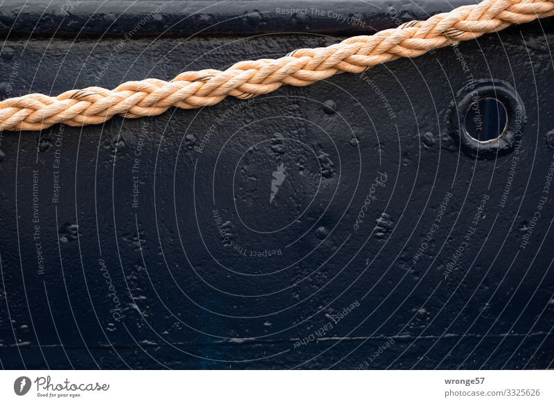 rope shaft | black side with rope Maritime Watercraft Exterior shot Deserted Day Navigation Rope Dew Linen Colour photo Detail Subdued colour Fishing boat