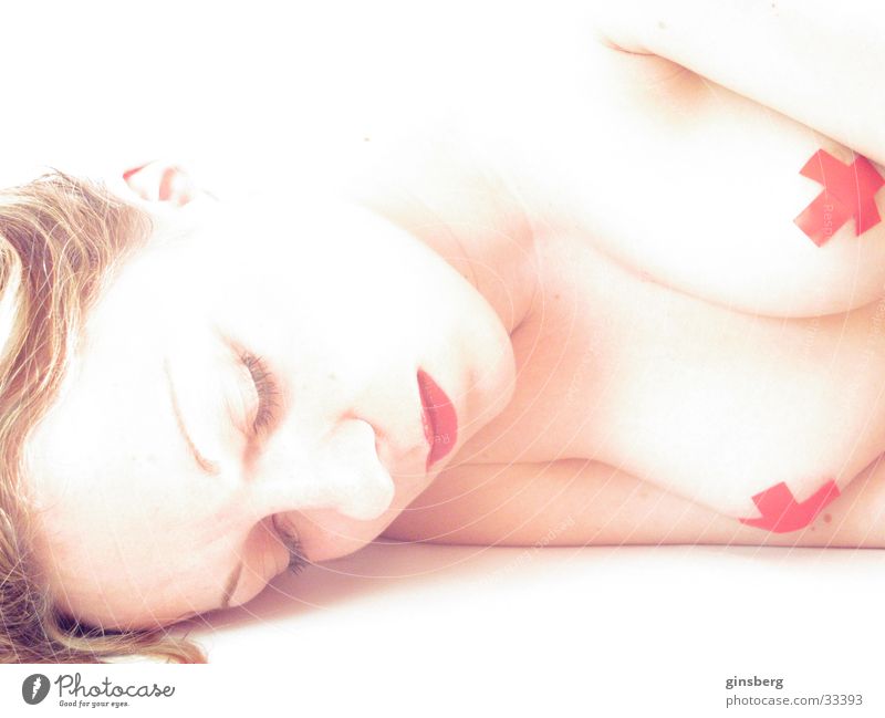 Slumbering female being Feminine Lips Red Make-up White Exposure Overexposure Time Stagnating Calm Concealed Man feminine forms Nude photography Breasts Bright