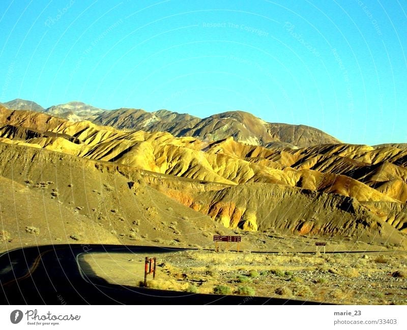 Death Valley Hill Death valley Nationalpark Loneliness Desert Lanes & trails Mountain folding Street Curve Nature Rough