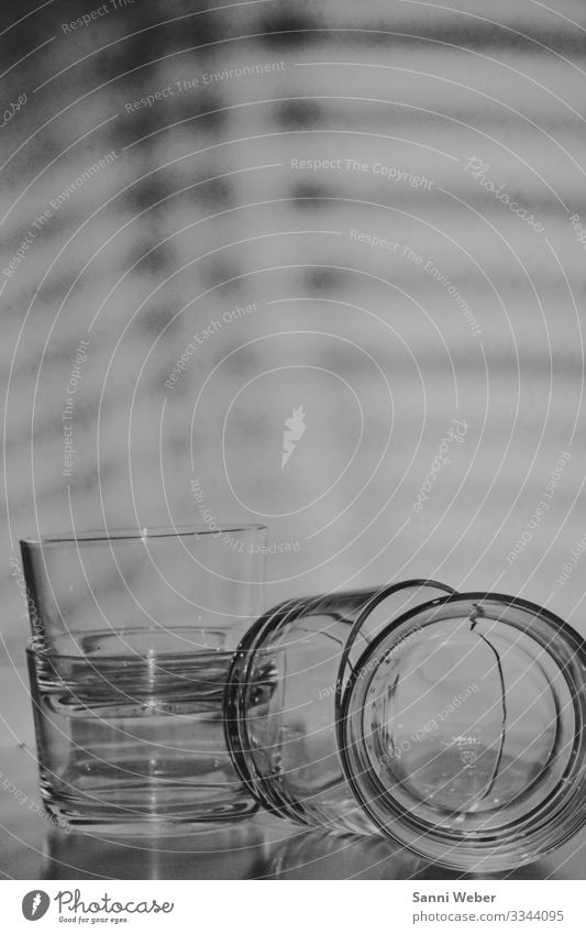 Object_1 Glass Creativity Black & white photo Shadow Light (Natural Phenomenon) Reflection 4 Interior shot Experimental Abstract Deserted Copy Space top