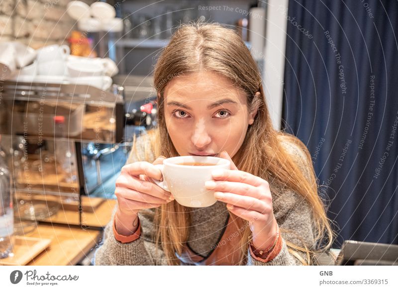 Tea Fairy Breakfast To have a coffee Beverage Drinking Hot drink Cup Feminine Young woman Youth (Young adults) Adults 1 Human being 18 - 30 years Culture