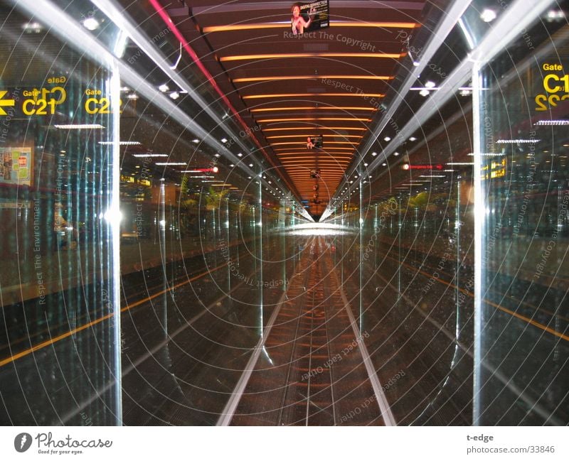 runway Escalator Reflection Internet Transport Sigapur Movement Airport