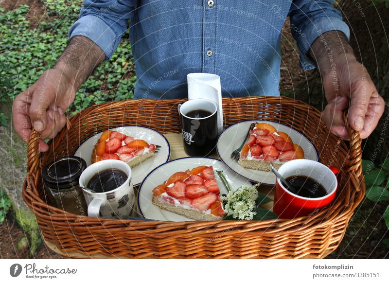coffee and cake on tray in the green Picnic basket To have a coffee Cake pieces strawberry cake Coffee break Tray Nutrition Food afternoon coffee Summer Basket