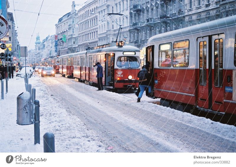 Tram snow chaos in Vienna Chaos Winter Snow Alserstrasse