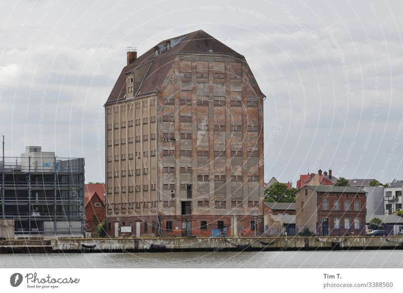 Stralsund Storehouse Harbour Colour photo Exterior shot Town House (Residential Structure) Building Architecture Day Deserted Manmade structures Port City