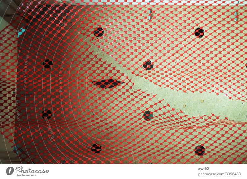 Retinal tear Ouch Broken defective Crack & Rip & Tear Net Red bins paperboard Kunststorr plastic Reticular Ravages of time holes Structures and shapes Detail