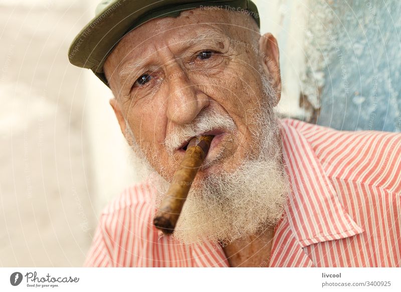 grandfather smoking II , cuba ancient hat cigar cap bonnet smiling beard man people portrait grizzly havana la habana caribbean island street smile old man