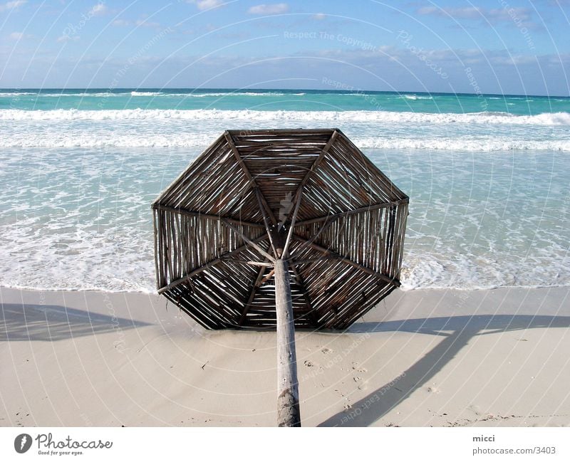 parasol Ocean Beach Vacation & Travel Cuba Sunshade Wooden umbrella Waves