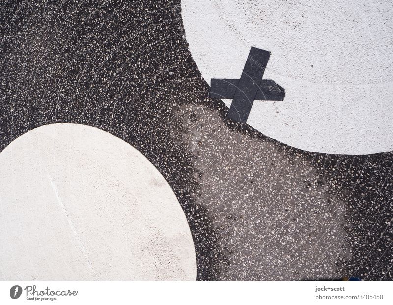 Localized and marked with geometric shapes Adhesive tape Places Sign Stripe Cross Simple Under Accuracy Center point Target Visible Abstract Detail