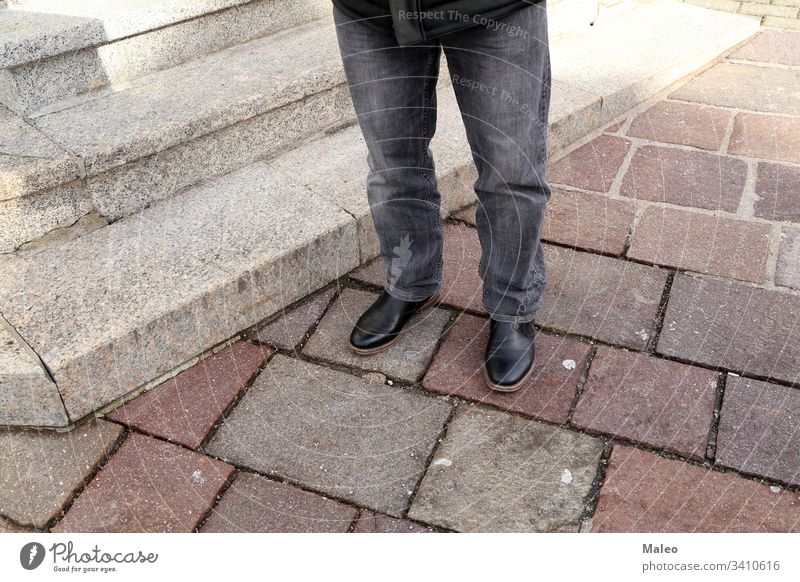 Grey jeans and black clearance shoes