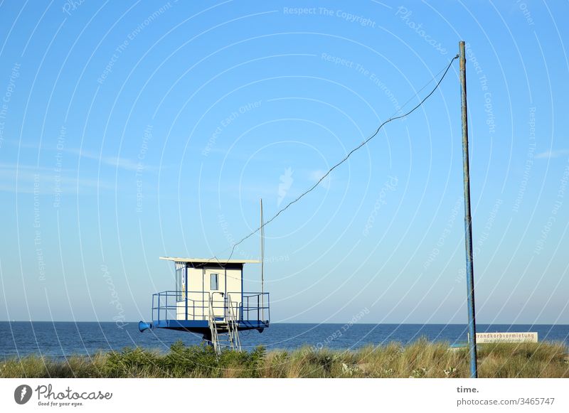 Long line Sky Horizon Sunlight Transport Provision service Water Ocean Baltic Sea Beach watch lifeguard Grass Dune Pole Cable power line Building