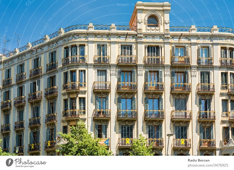 Detail Of Beautiful Facade Building Architecture In City Of Barcelona, Spain spain barcelona spanish landmark europe town architectural catalonia street urban