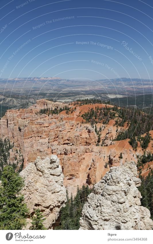 bryce   national  park the beauty of nature thor peek a boo adventure wilderness navajo trail dramatic amphitheater plateau point mountain hiking