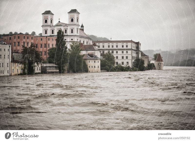 Passau Floods 2013 -4 Environment Nature Elements Water Bad weather Storm Rain River Danube House (Residential Structure) Detached house Horror Distress Respect