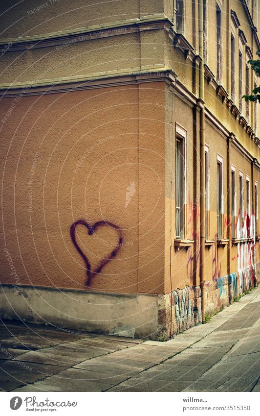 The house friend Heart Graffiti symbol Love Valentine's Day Mother's Day house corner Infatuation Deserted Old building Suitor With love Display of affection