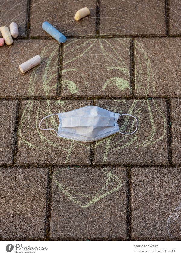 Chalk drawing with the face mask Protection Protective clothing Mask Mouth protection mask Virus coronavirus Infancy lock Childhood, gesture School Safety Risk