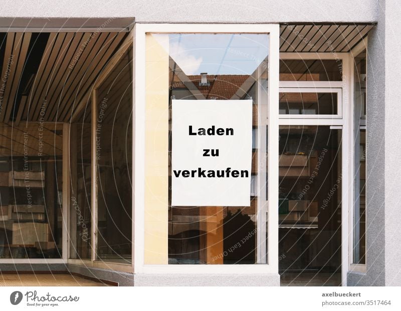 Laden zu verkaufen - translates as store for sale - german sign laden zu verkaufen germany vacancy shop business closure property real estate economy crisis