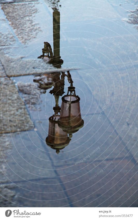 light source Vacation & Travel City trip Venice Italy Europe Town Old town Lantern Street lighting Lighting Illuminate Fluid Wet Brown Gray Romance Longing