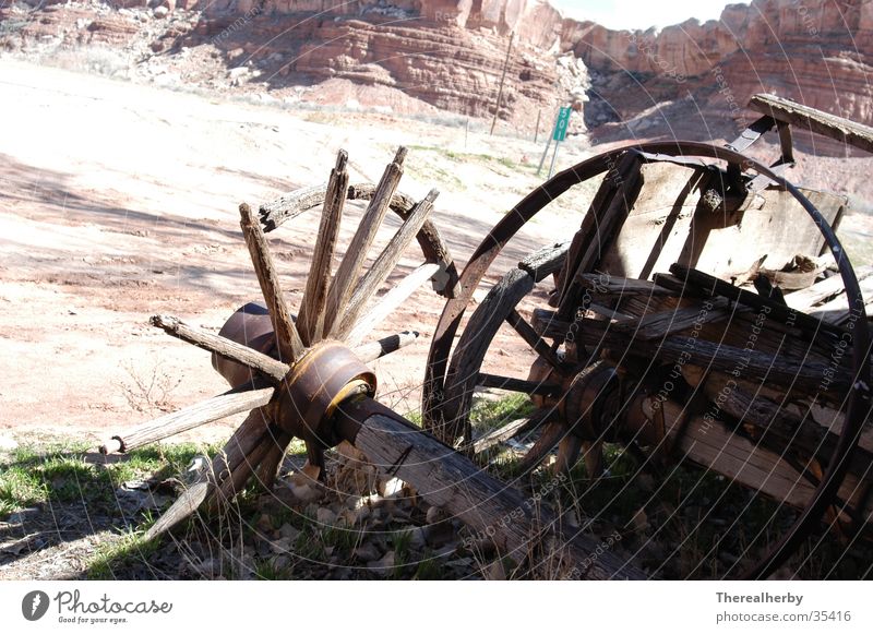 broken wagon wheels Wood Carriage Horse-drawn carriage Historic Desert