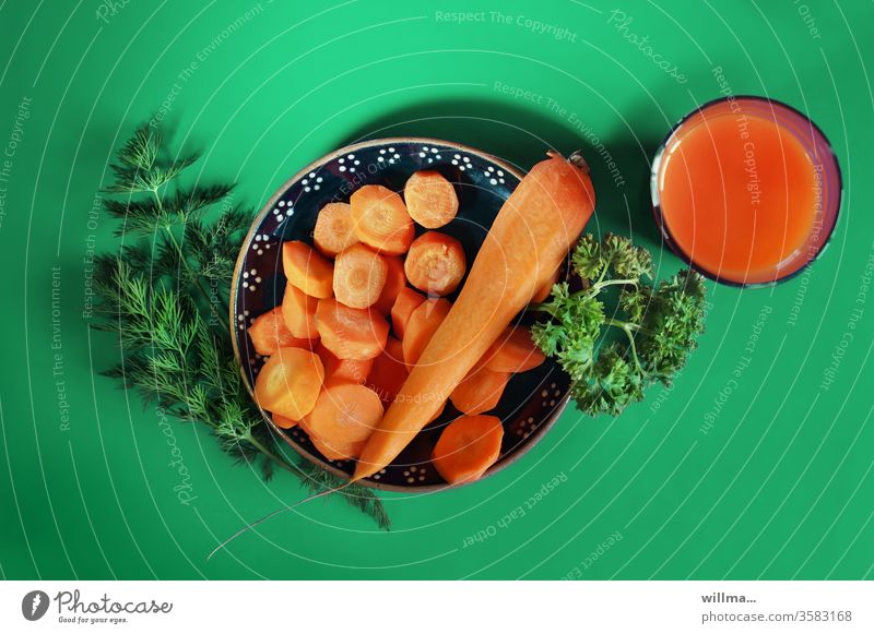 Carrot, carrots, parsley, dill and carrot juice - vitamin C Dill Parsley Vegetable Fresh Vegetarian diet Vegan diet Organic produce Healthy Eating Diet