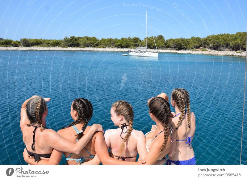Plaited siblings Sisters Family & Relations Domestic happiness Family outing vacation Vacation mood Vacation photo Vacation good wishes Holidaymakers Croatia