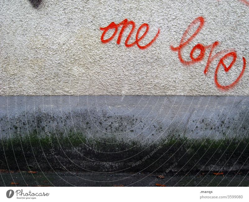 One Love Graffiti Typography Red Gray Wall (building) communication one love Reggae Dirty Trashy