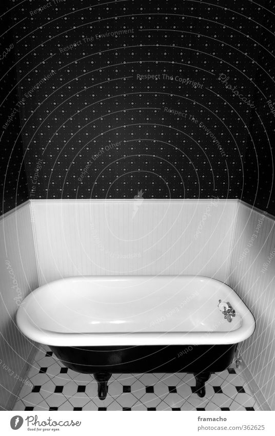 bath Elegant Style Calm Living or residing Flat (apartment) Room Bathroom Bathtub Swimming & Bathing Old Esthetic Exceptional Simple Uniqueness Small Retro