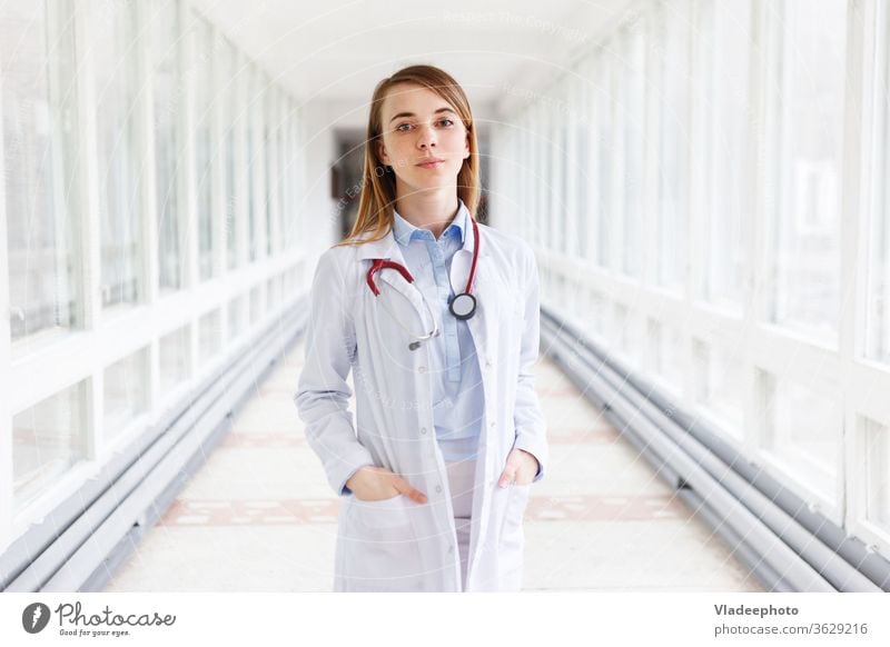 Female Poses Staff Nurses Posing For A Picture Backgrounds | JPG Free  Download - Pikbest