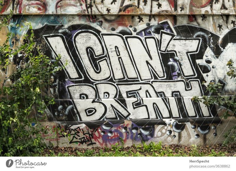 Graffito on wall - George Floyd: "I can't breathe" Wall (barrier) Racism Breathe Breathlessness Politics and state English leap famous Letters (alphabet)