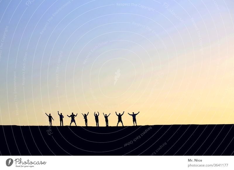Jubilation Silhouette Shadow 8 Eight Together Family & Relations Side by side Posture Light Sky Sunset Twilight Sunrise luck Harmonious Related Teamwork