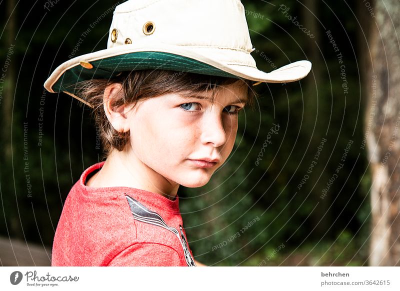 YEE-HAW Earnest Head Sunlight Intensive portrait Contrast Light Day Face Eyes Infancy Nose Mouth Lips Family & Relations Boy (child) Child Close-up observantly