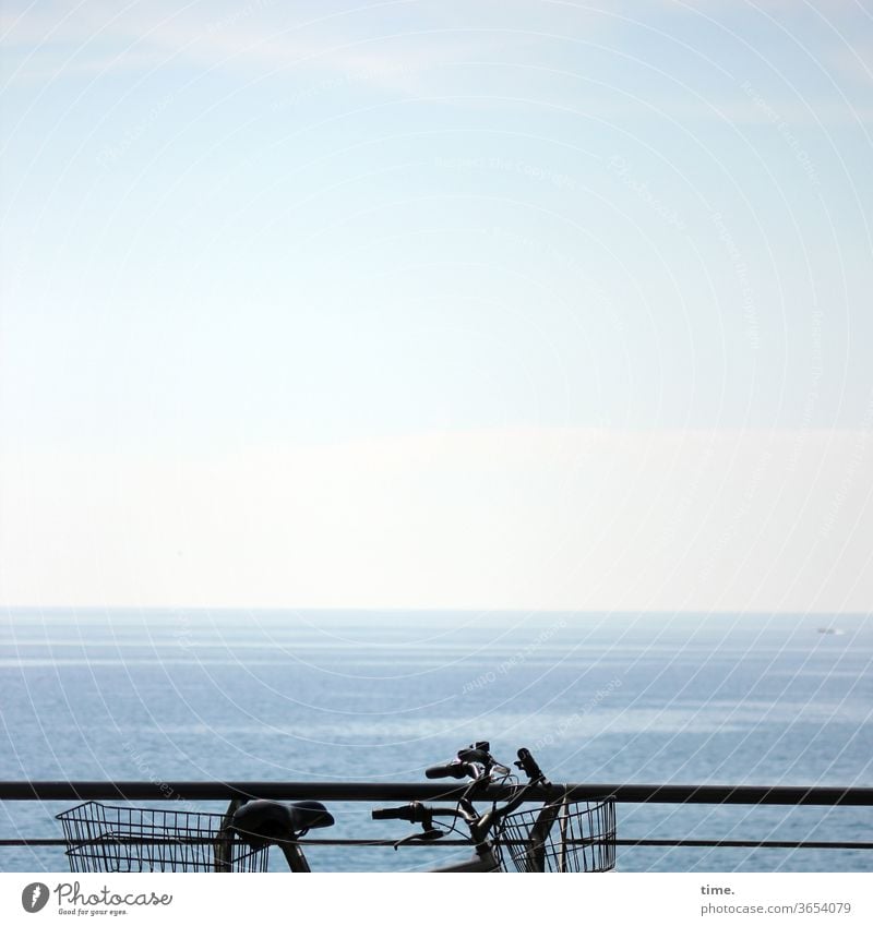 Wheel Council Bicycle wide Sky Horizon Far-off places Blue Parking turned off two bicycle basket Handrail Ocean Water vacation travel Trip ecologic Environment