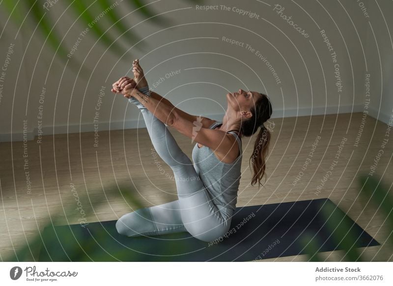 6,117 Advanced Yoga Pose Images, Stock Photos, 3D objects, & Vectors |  Shutterstock