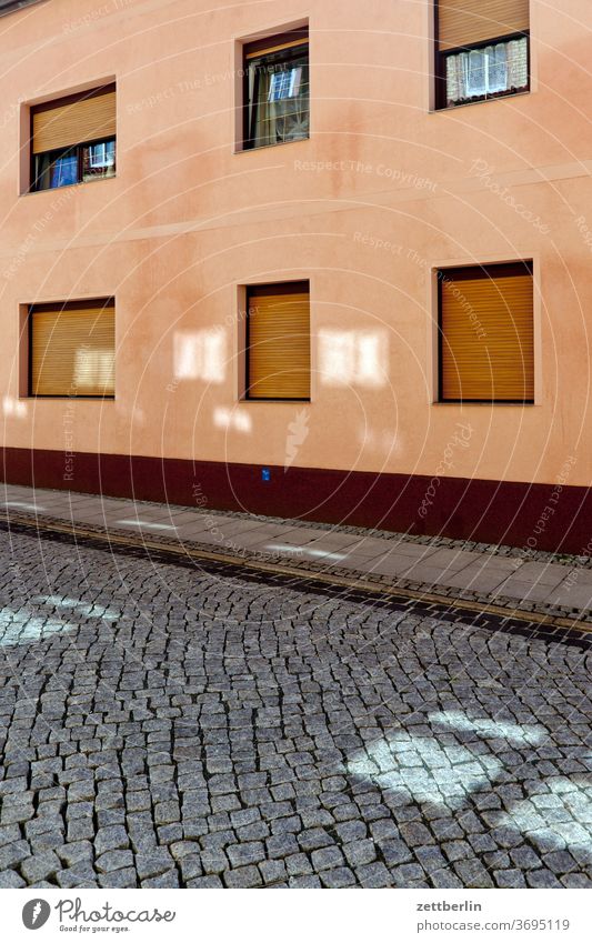 Facade in the Tränental Saxony Saxony-Anhalt Town stassfurt urban House (Residential Structure) Apartment Building fanster Window Glazed facade Street Light Sun