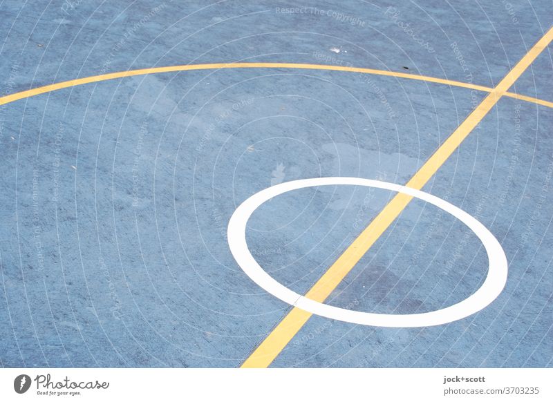 Playing field circle within a circle Basketball arena Under Floor covering Quality Structures and shapes Arrangement Circle Cross Sporting grounds