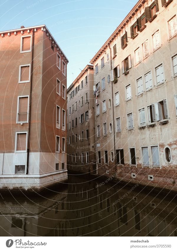 high water House (Residential Structure) Facade Town urban real estate Overwhelmed Flood Water Channel Italy Venice Insurance Tourism Europe Architecture