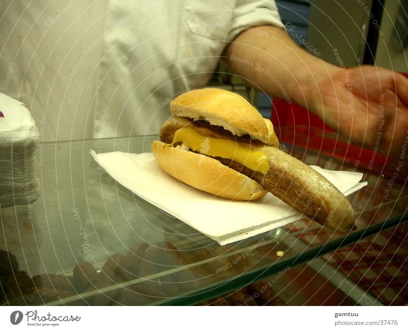half Bratwurst Barbecue (apparatus) Roll Sausage Delicious Nutrition Appetite chip shop Mustard