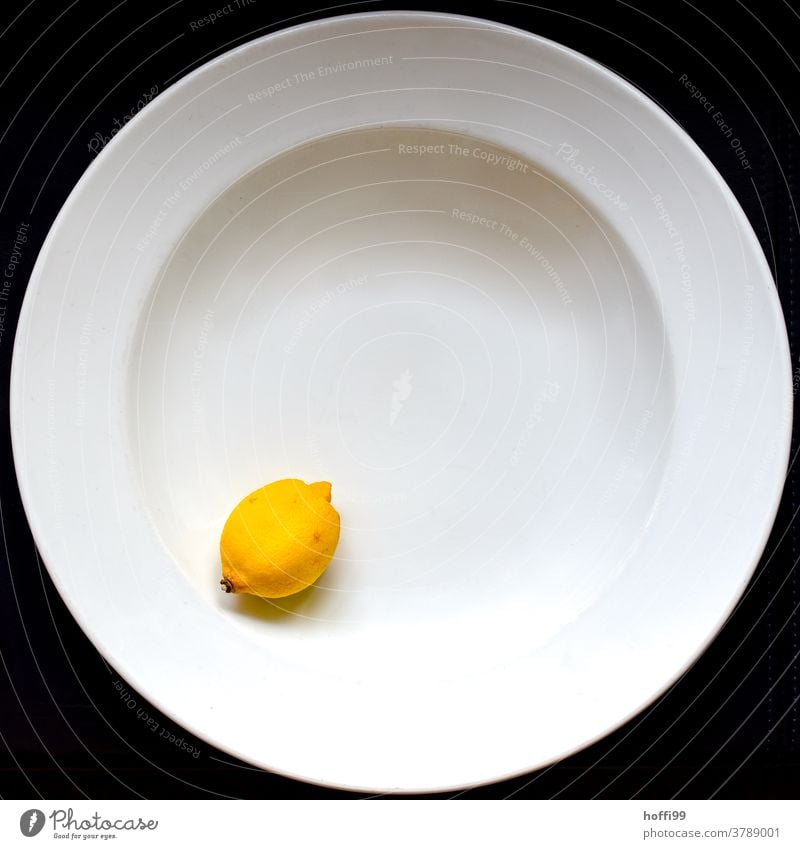 Plate with lemon Lemon Still Life Minimalistic Fruit Healthy Eating Food Nutrition cute Delicious Organic produce Fresh Food photograph Vegetarian diet Vitamin