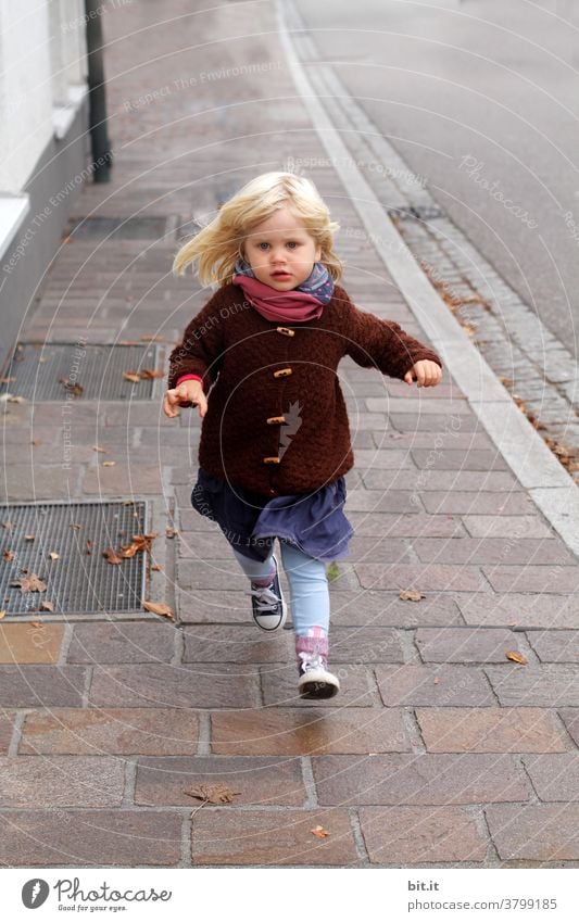 smilla runs Running Walking Jump Child Autumn Autumnal Girl Human being Street off Sidewalk Movement Playing Town Infancy Happy Happiness